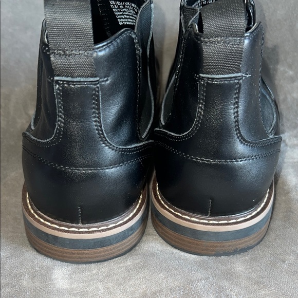 Kenneth Cole New York Black Chelsea Boots Sleek Leather Finish - Picture 4 of 12